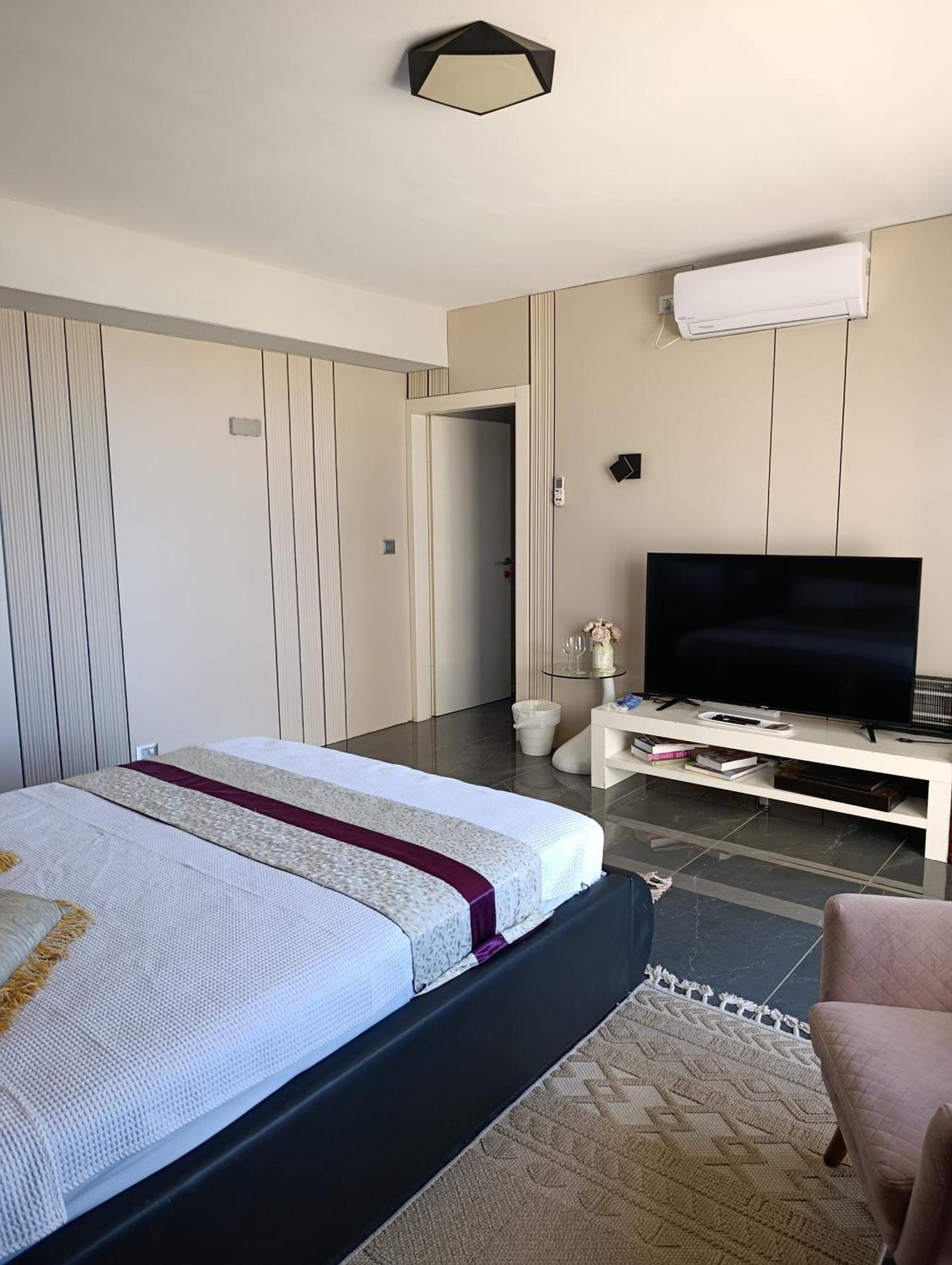 Penthouse Apartment On The Beach Bat Jam Pokoj fotografie