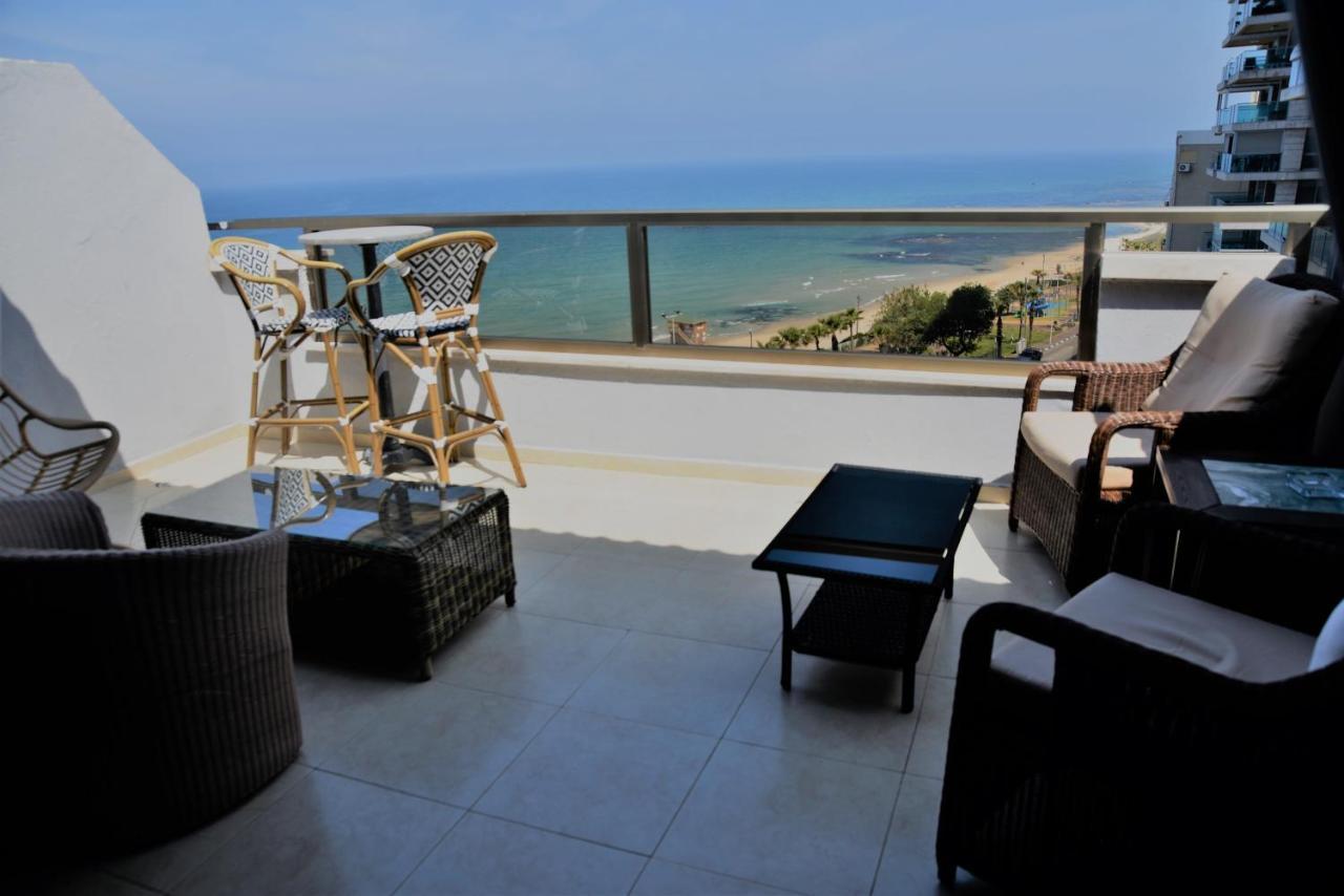 Penthouse Apartment On The Beach Bat Jam Exteriér fotografie